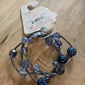 Blue Beaded Wire Bracelet